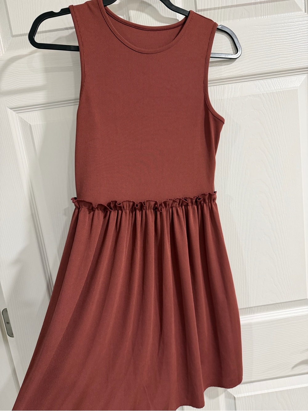 Sleeveless Rust Ribbed Dress - Picture 2 of 4